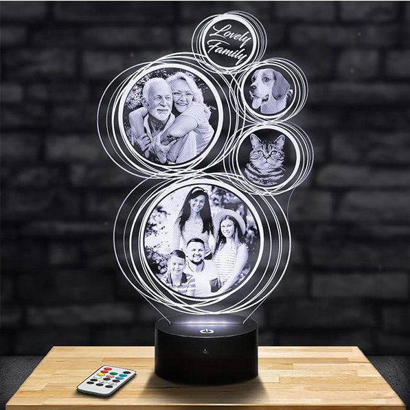 lampe avec plusieurs ronds personnalisée avec 4 photos de famille