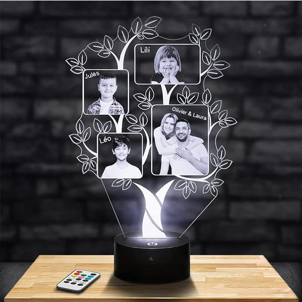 lampe en forme d'arbre personnalisée avec 4 photos de famille