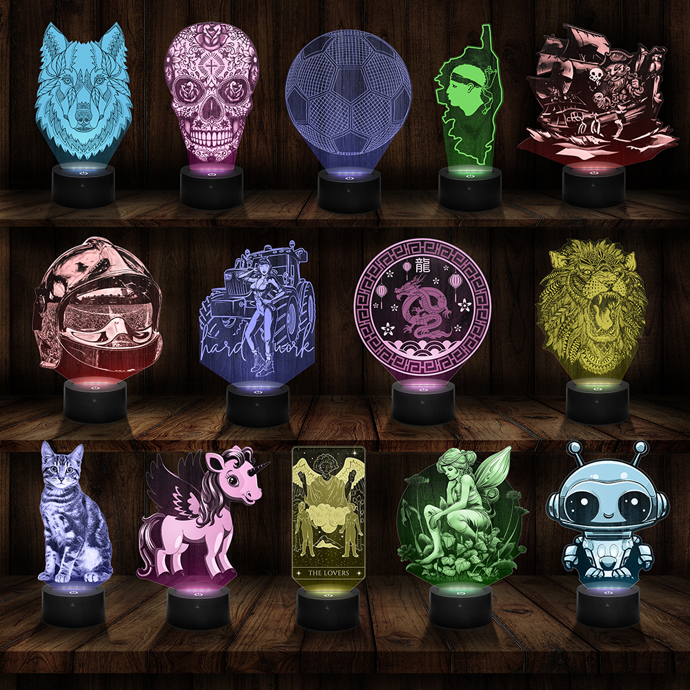 lampe avec une collection de design varié sur un stand de boutique