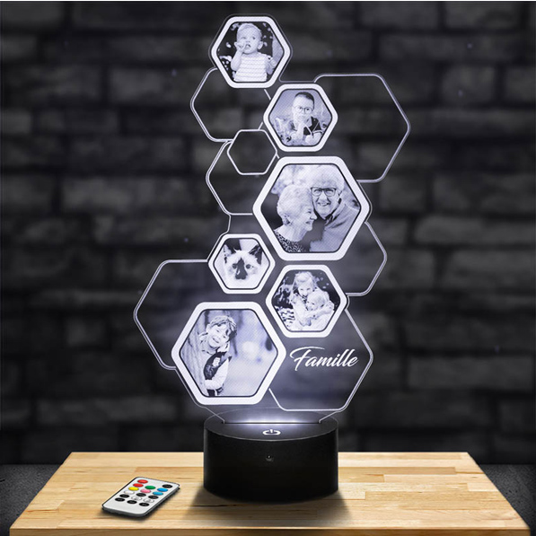 lampe avec un design en nid d'abeille avec des photos personnalisées